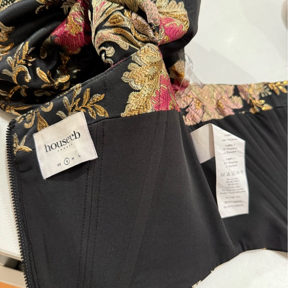 House of CB Isabella Metallic Brocade Puff Sleeve Corset Top Zip Back Sz Small - Picture 4 of 4